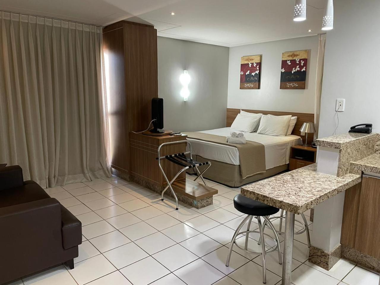 Sun Square Suites Hotel By Lual Goiânia Extérieur photo