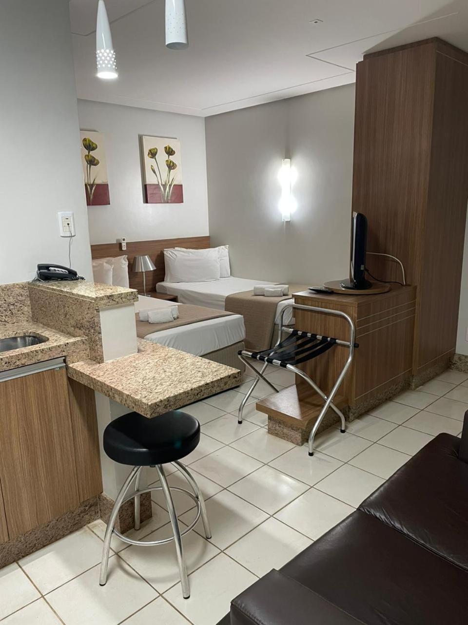 Sun Square Suites Hotel By Lual Goiânia Extérieur photo